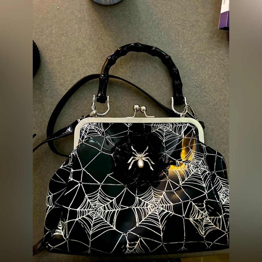 Royal Monk Vintage Kisslock Handbag Purse